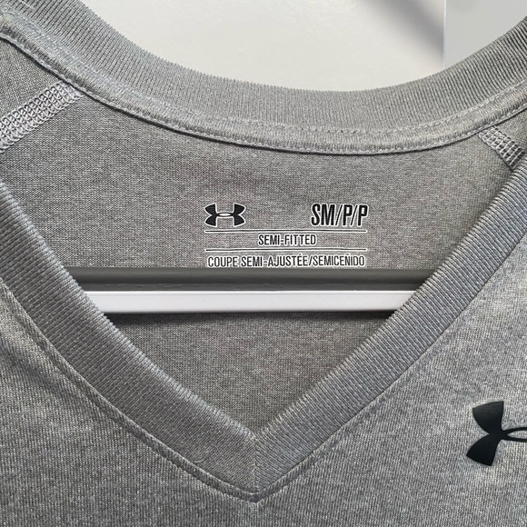 Gray under armor workout shirt - Picture 2 of 2